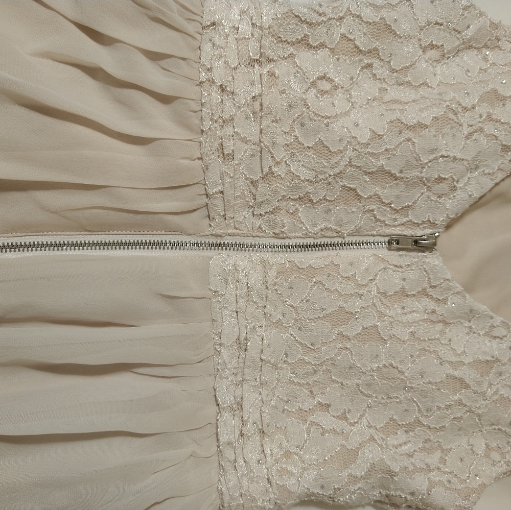 Dress - Picture 7 of 11